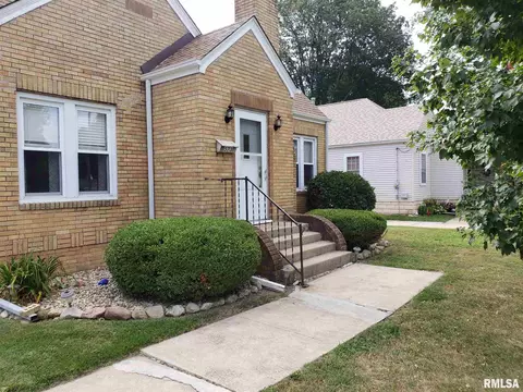 573 N 3rd Ave, Canton, IL 61520 photo 3