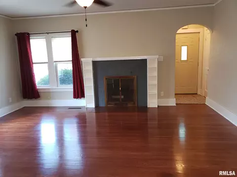 573 N 3rd Ave, Canton, IL 61520 photo 16