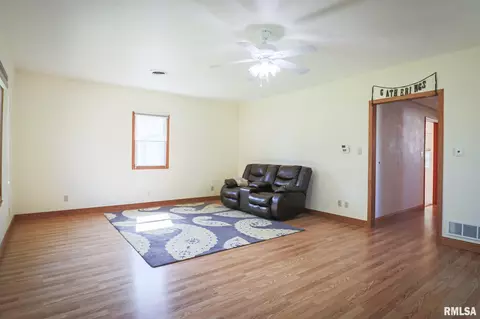 1312 3rd St, Lacon, IL 61540 photo 7