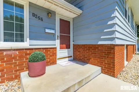 1027 E Marshall St, Morton, IL 61550 photo 4