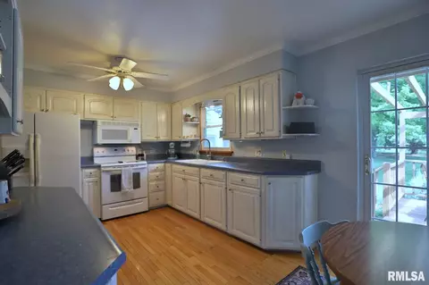 409 E Polk St, Morton, IL 61550 photo 16