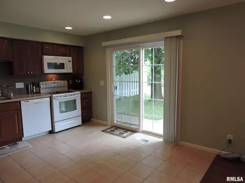 145 Arlington Dr, Macomb, IL 61455 photo 15
