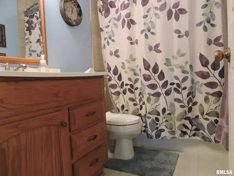 145 Arlington Dr, Macomb, IL 61455 photo 20
