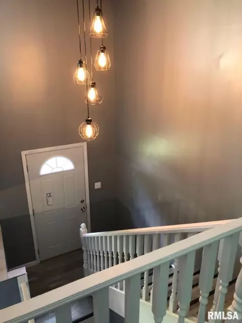 408 E Murray St, Macomb, IL 61455 photo 3