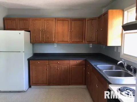 408 E Murray St, Macomb, IL 61455 photo 7