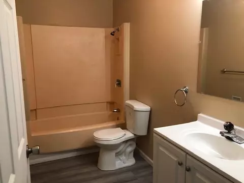 408 E Murray St, Macomb, IL 61455 photo 10
