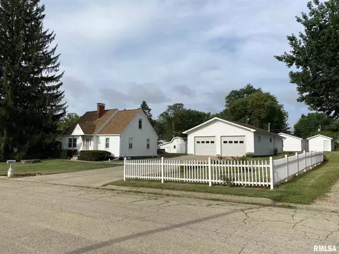 826 Taylor Ct, Canton, IL 61520 photo 2