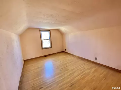 826 Taylor Ct, Canton, IL 61520 photo 27