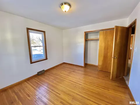 826 Taylor Ct, Canton, IL 61520 photo 20