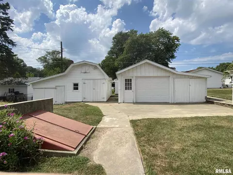 826 Taylor Ct, Canton, IL 61520 photo 9