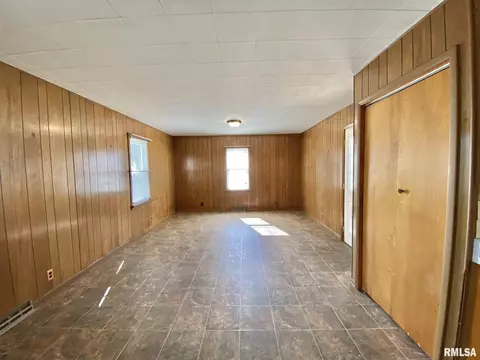 826 Taylor Ct, Canton, IL 61520 photo 14