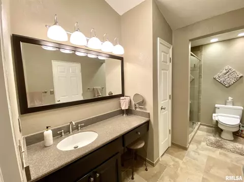 139 E Morningside Dr, Peoria, IL 61614 photo 17