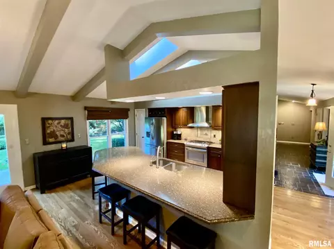 139 E Morningside Dr, Peoria, IL 61614 photo 14