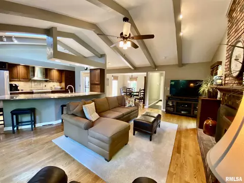 139 E Morningside Dr, Peoria, IL 61614 photo 13