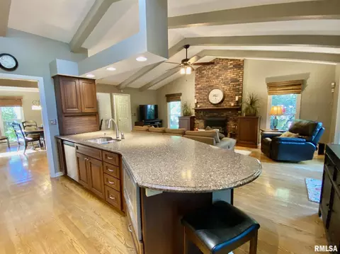 139 E Morningside Dr, Peoria, IL 61614 photo 11