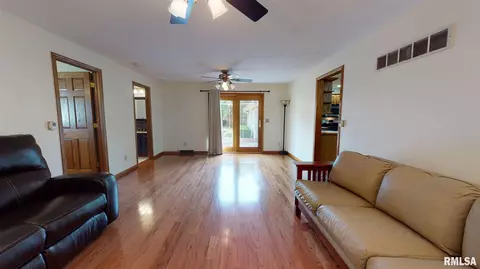 210 Jo St, Germantown Hills, IL 61548 photo 19