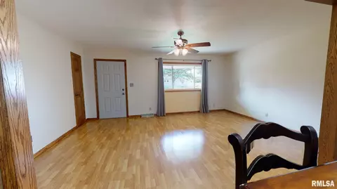 210 Jo St, Germantown Hills, IL 61548 photo 9
