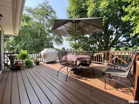 136 James Dr, Macomb, IL 61455 photo 27