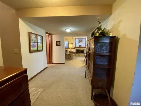 136 James Dr, Macomb, IL 61455 photo 20