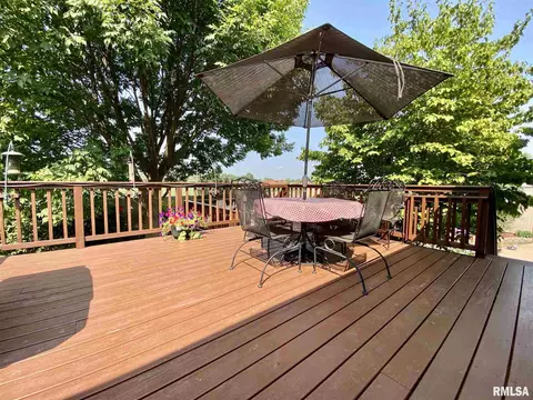 136 James Dr, Macomb, IL 61455 photo 28