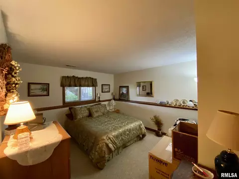 136 James Dr, Macomb, IL 61455 photo 21