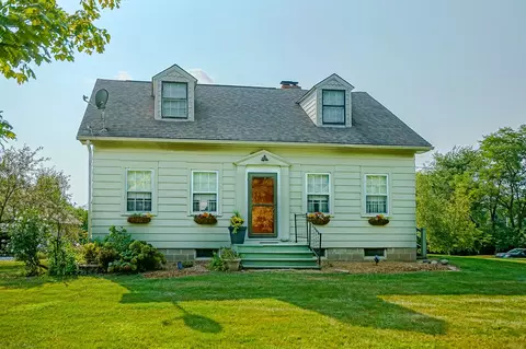 7906 W Tuscarora Rd, Mapleton, IL 61547 photo 2