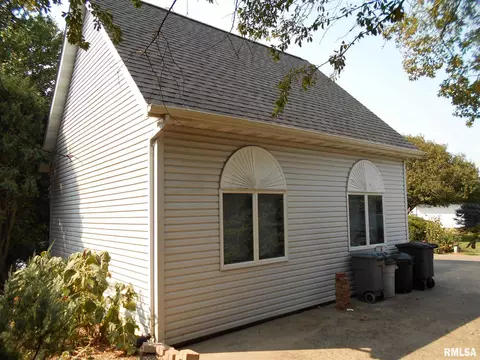 337 Lake View Dr, Avon, IL 61415 photo 18
