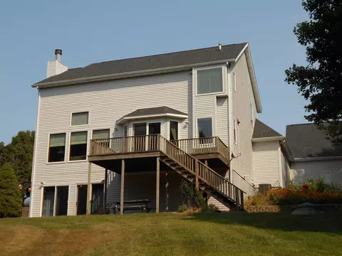337 Lake View Dr, Avon, IL 61415 photo 2