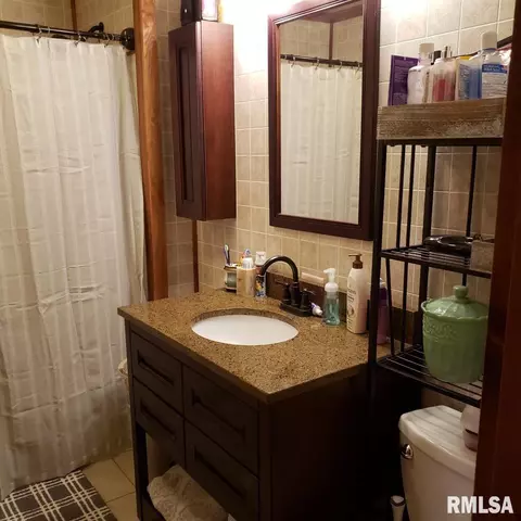 511 E Ash St, Canton, IL 61520 photo 37
