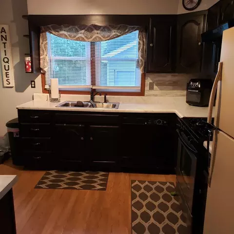 511 E Ash St, Canton, IL 61520 photo 19