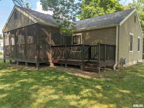 202 E Park St, Minier, IL 61759 photo 4