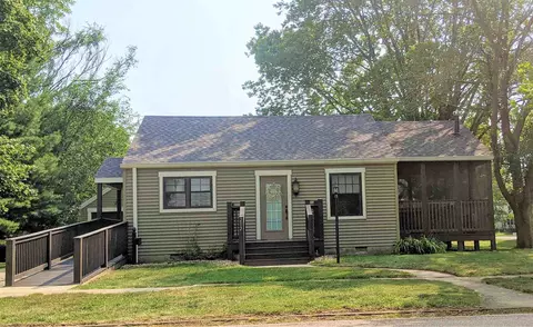 202 E Park St, Minier, IL 61759 photo 1