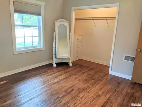 202 E Park St, Minier, IL 61759 photo 18