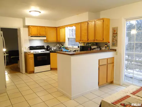 333 Jana Rd, Macomb, IL 61455 photo 5