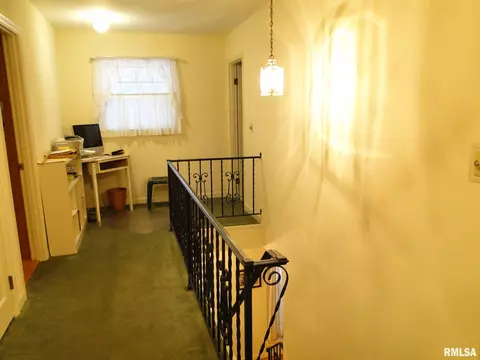 333 Jana Rd, Macomb, IL 61455 photo 9