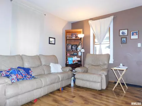 511 Main St, Pekin, IL 61554 photo 7