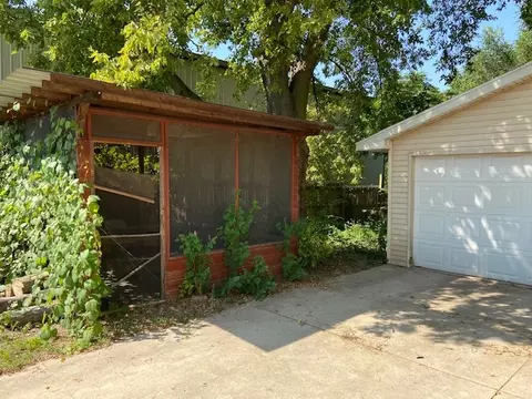 511 Main St, Pekin, IL 61554 photo 4