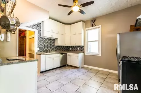 701 W 3rd St, Delavan, IL 61734 photo 22