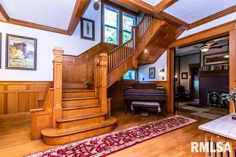 701 W 3rd St, Delavan, IL 61734 photo 3