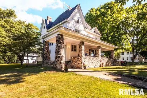 701 W 3rd St, Delavan, IL 61734 photo 1
