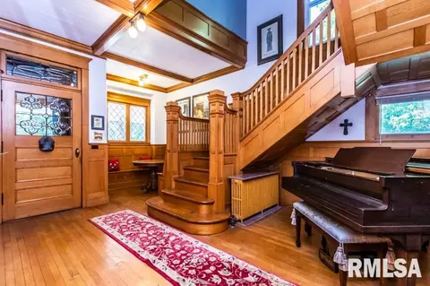 701 W 3rd St, Delavan, IL 61734 photo 4