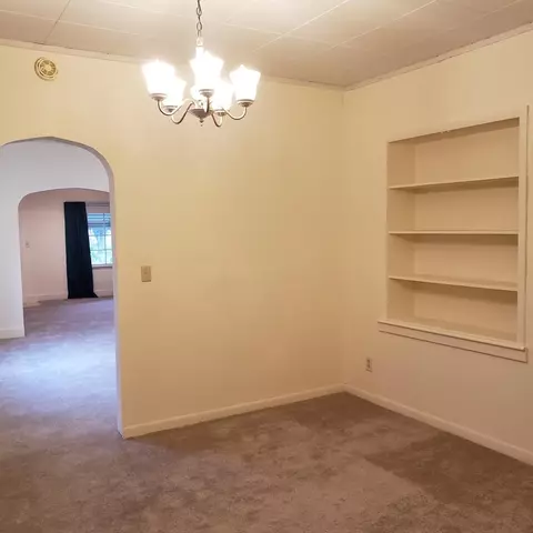 817 E Chestnut St, Canton, IL 61520 photo 13