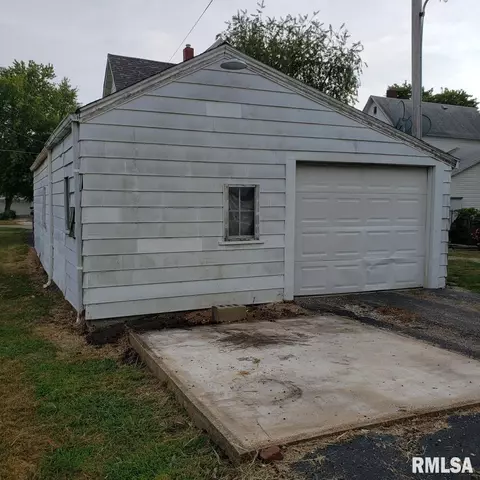 817 E Chestnut St, Canton, IL 61520 photo 40
