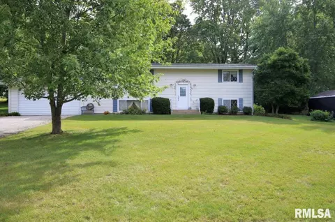 1011 Brookline Dr, Eureka, IL 61530 photo 3