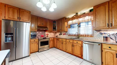 4417 S Blackburn Cove Cv, Mapleton, IL 61547 photo 12