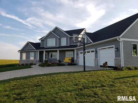 2026 Marshall Rd, Eureka, IL 61530 photo 2
