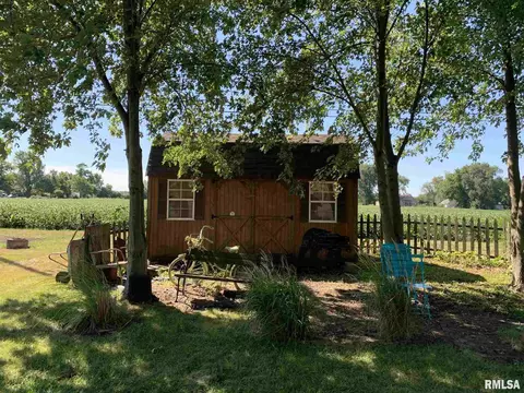 1320 Elm St, Canton, IL 61520 photo 8