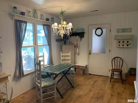 1320 Elm St, Canton, IL 61520 photo 15