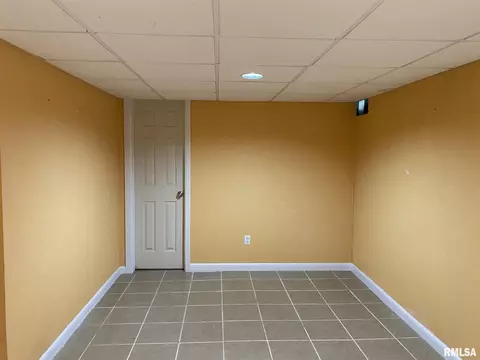 824 E Willcox Ave, Peoria, IL 61603 photo 28