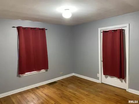 824 E Willcox Ave, Peoria, IL 61603 photo 18